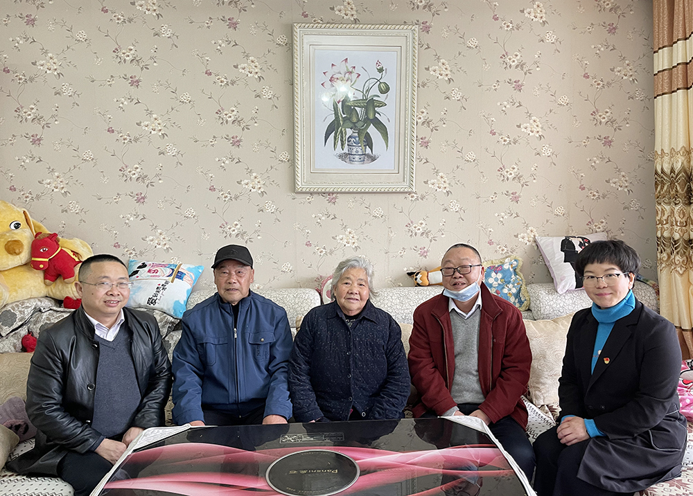 新闻2.jpg